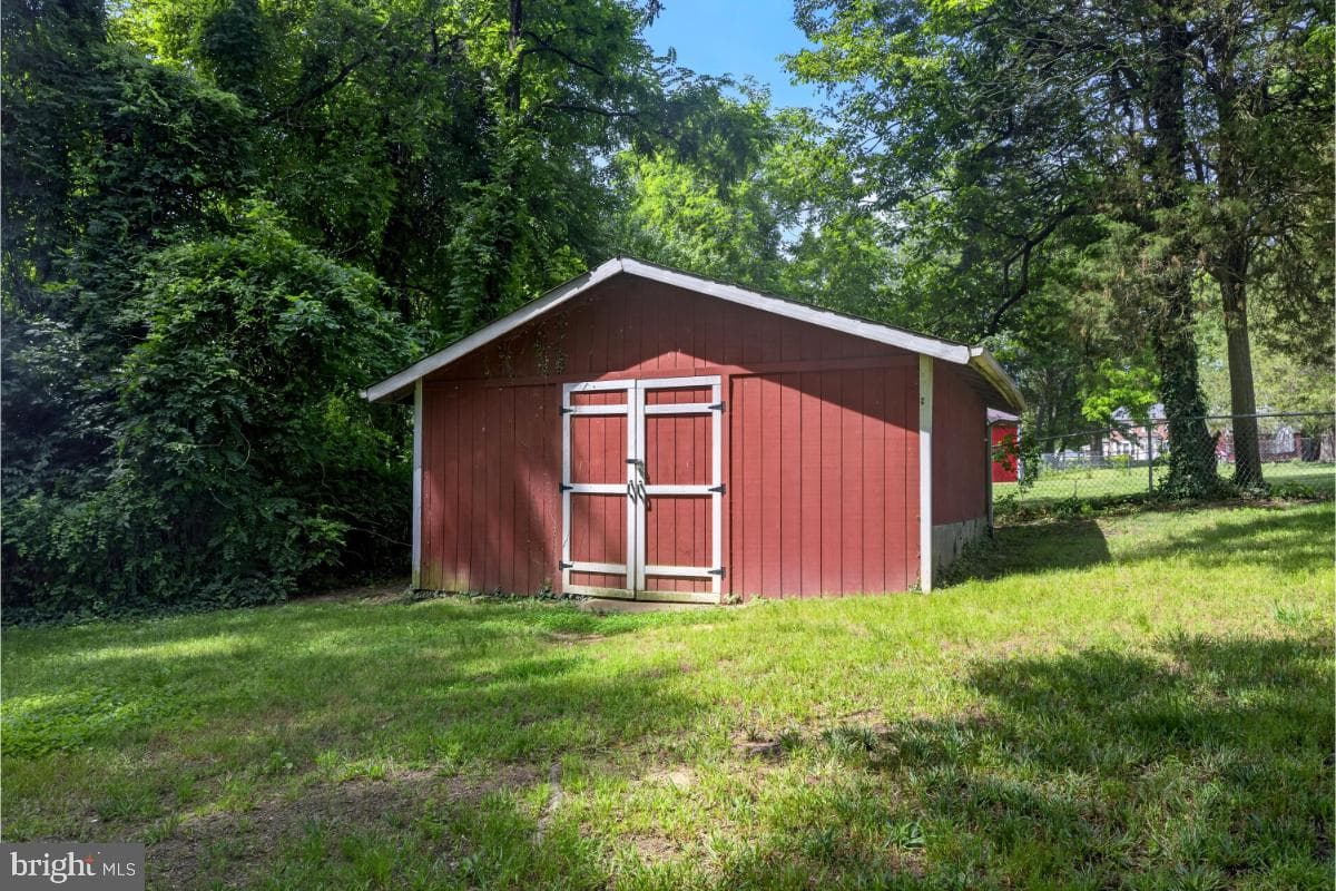 11203 Cedar Lane photo 23