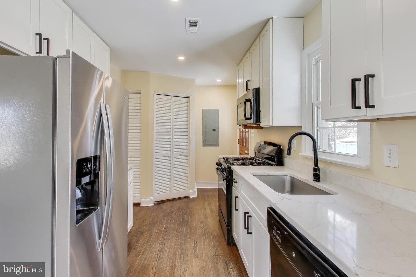 6904 Riggs Road photo 5
