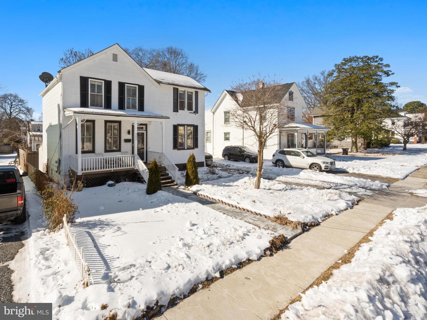 322 Laurel Avenue photo 4