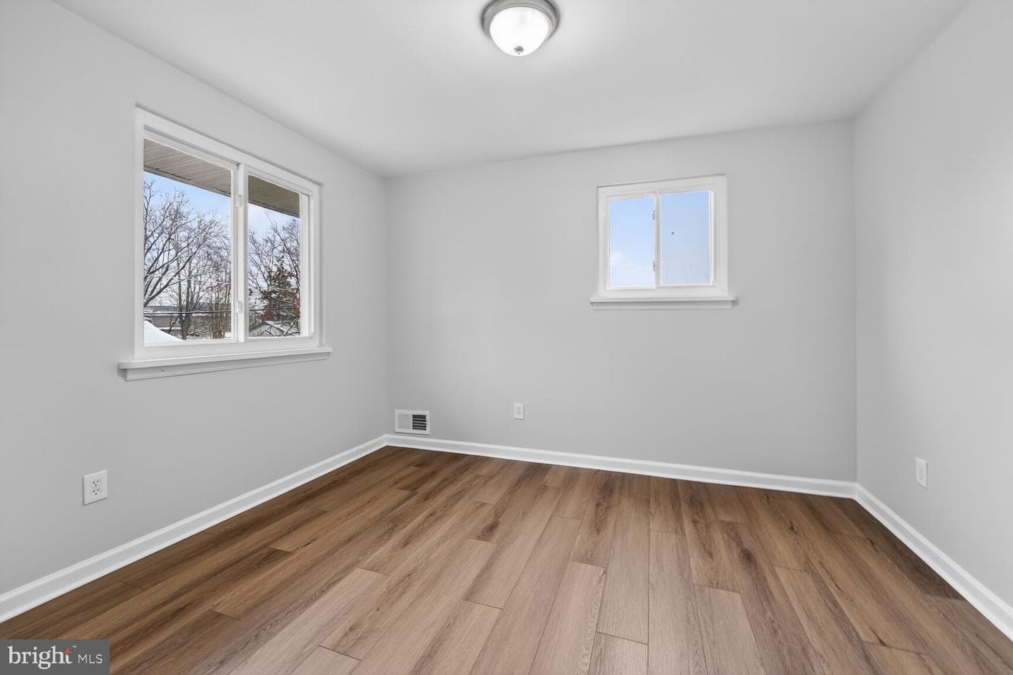 700 Kings Lane photo 19