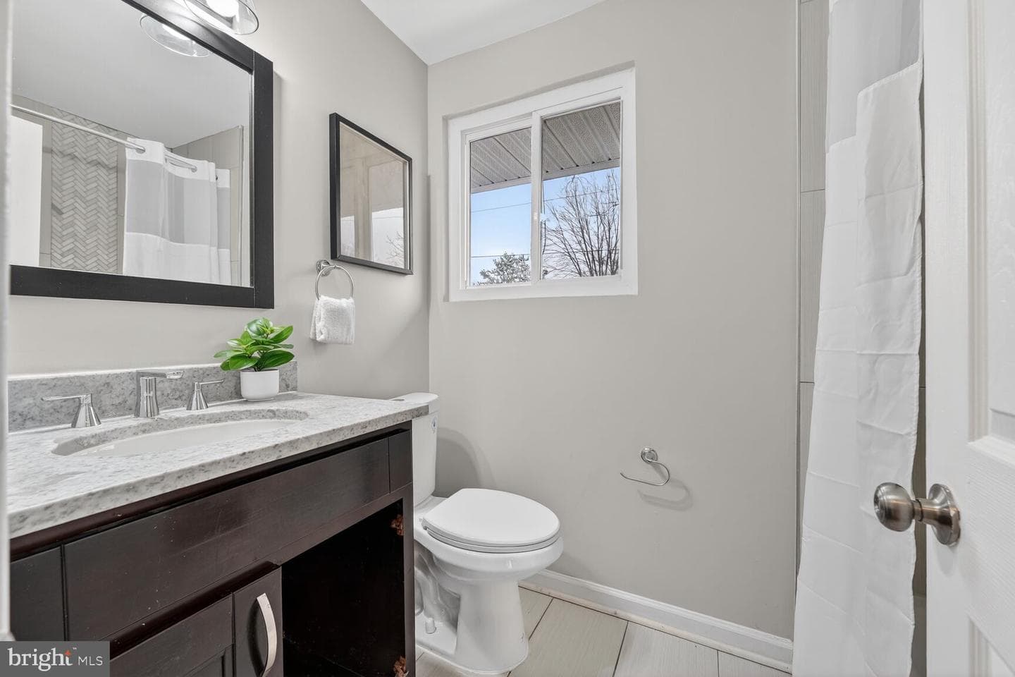 700 Kings Lane photo 24