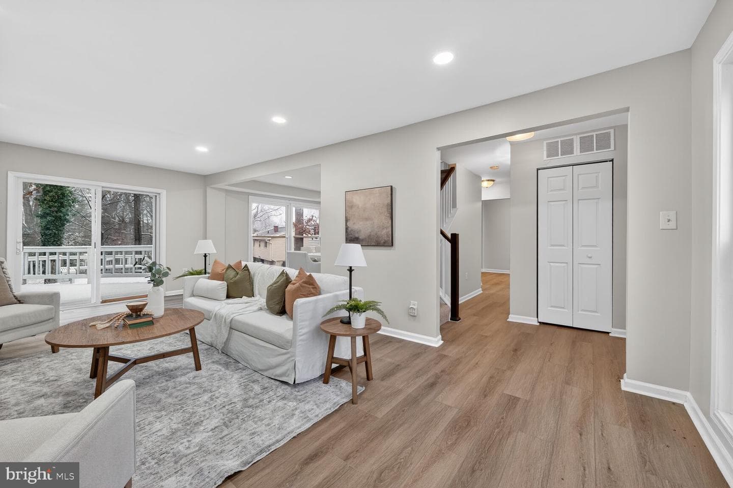 700 Kings Lane photo 4