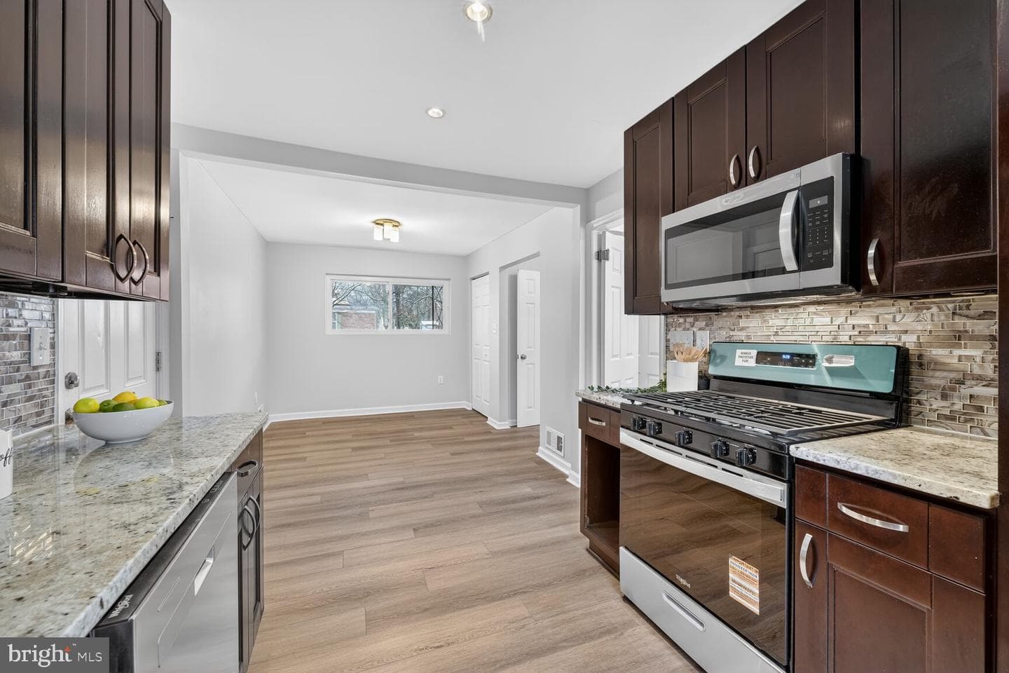 700 Kings Lane photo 9