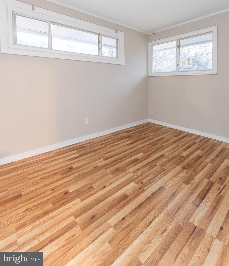 7700 Greenleaf Road photo 10