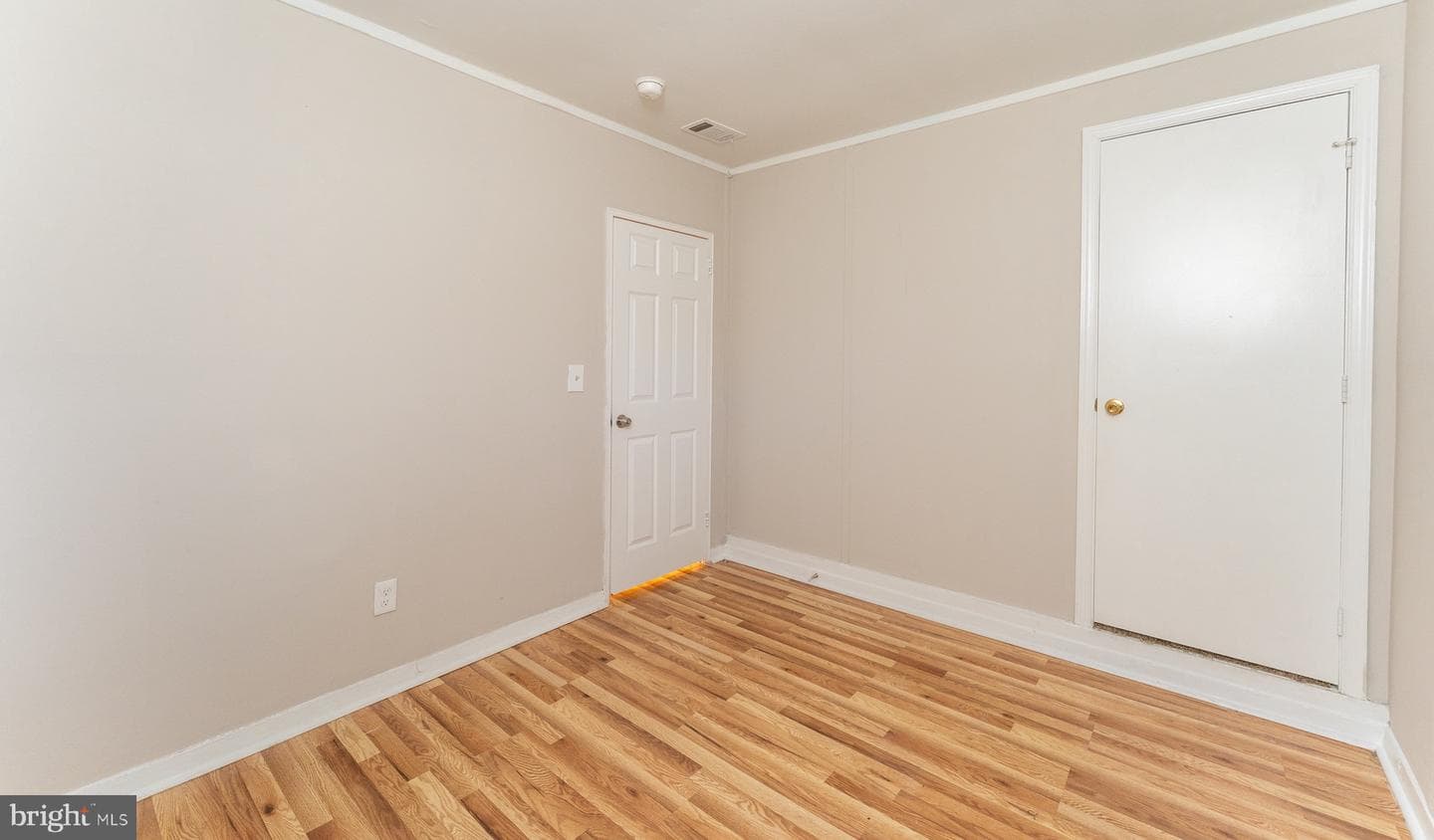7700 Greenleaf Road photo 12