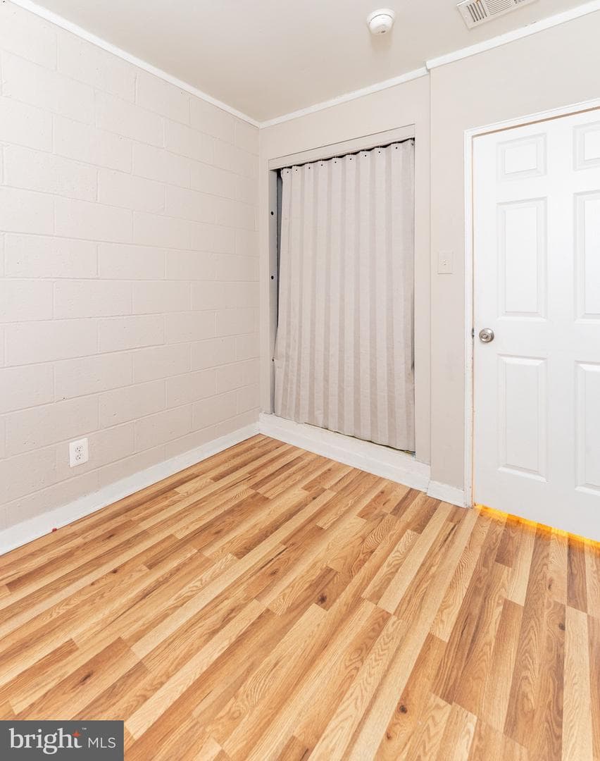 7700 Greenleaf Road photo 14