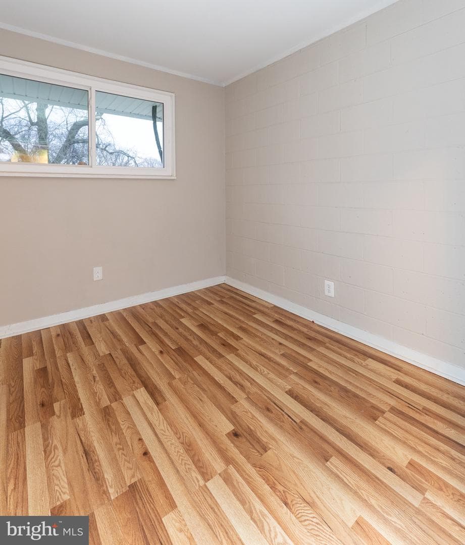 7700 Greenleaf Road photo 15