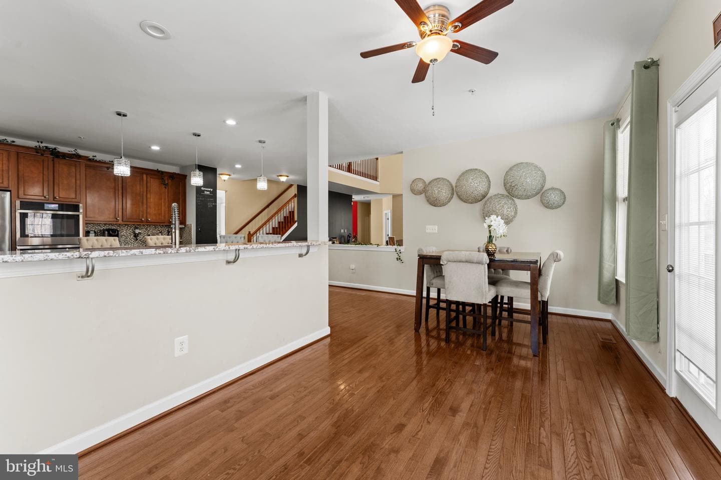 321 Radiant Court photo 17