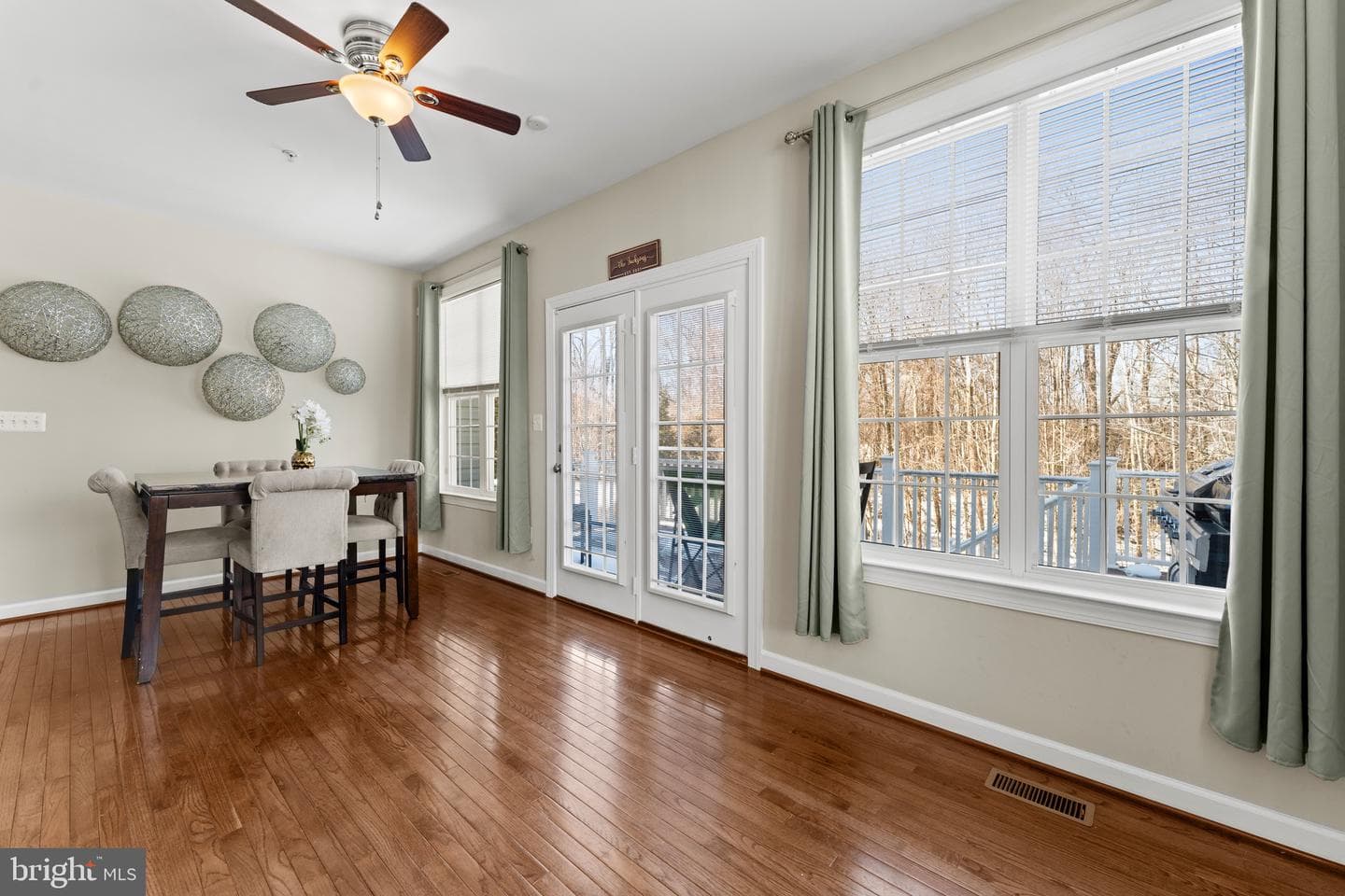 321 Radiant Court photo 18