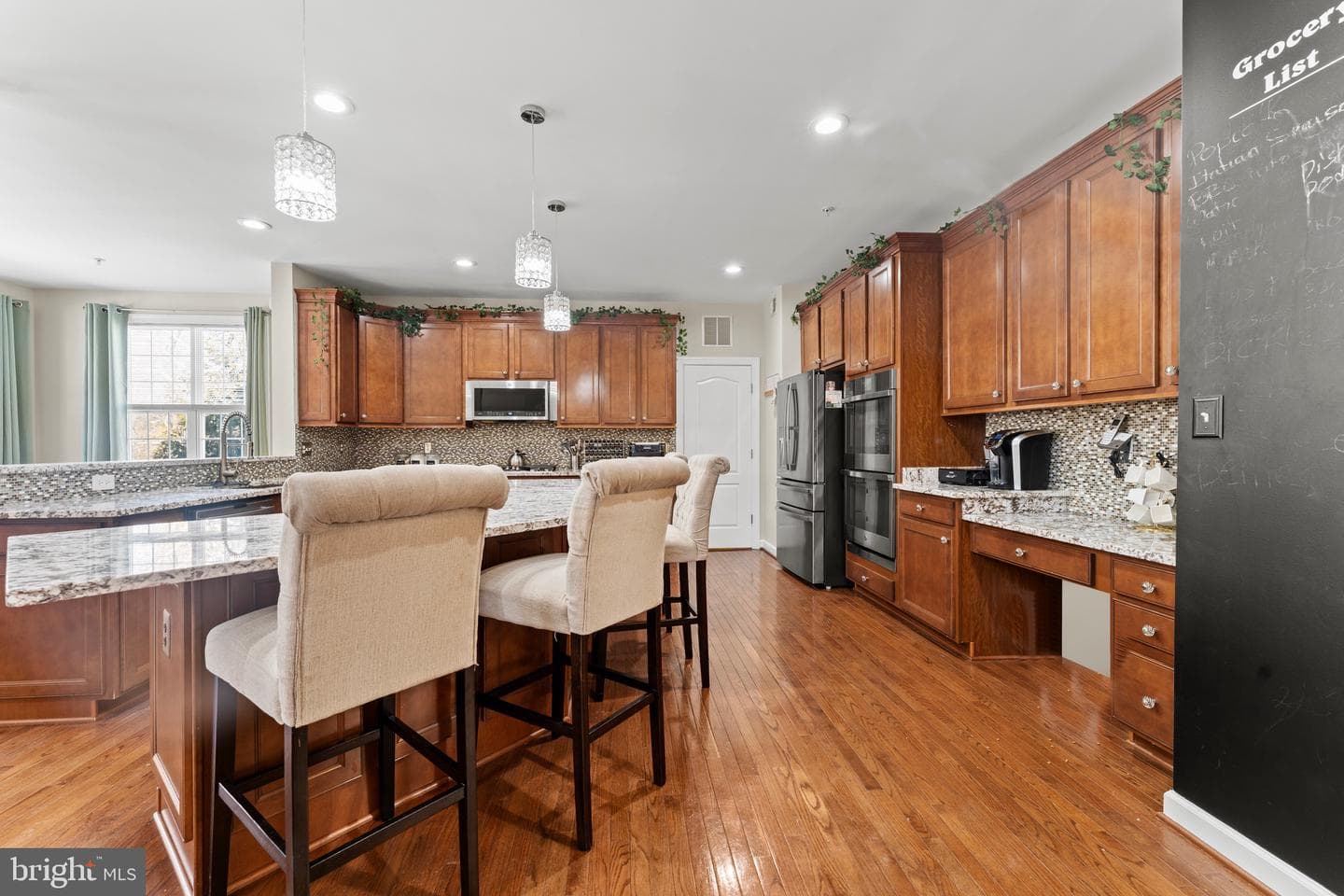 321 Radiant Court photo 27