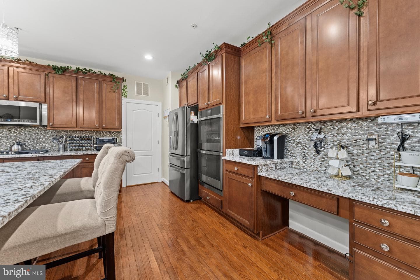 321 Radiant Court photo 28