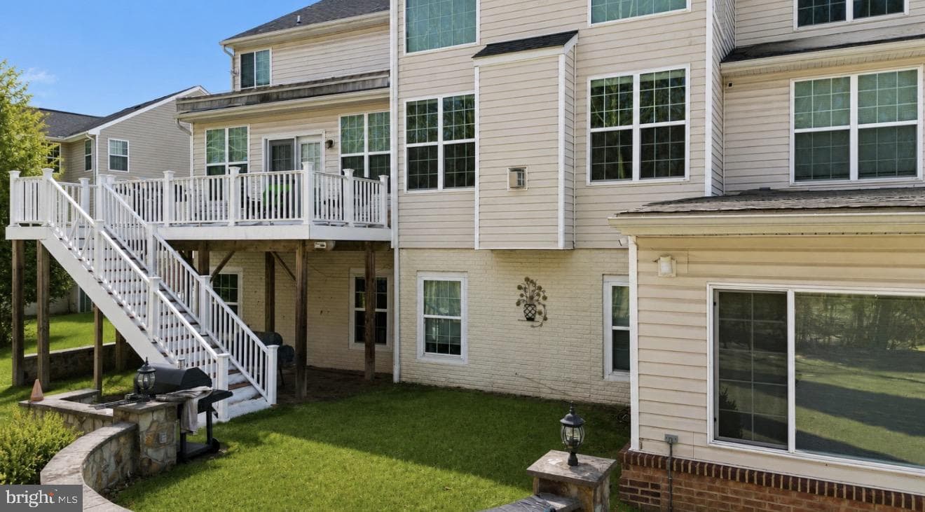 321 Radiant Court photo 5