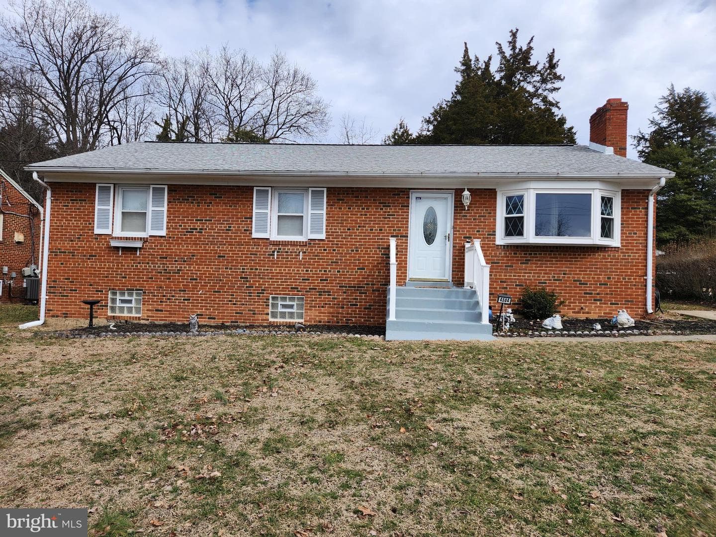 4504 Hargrove Road photo 1