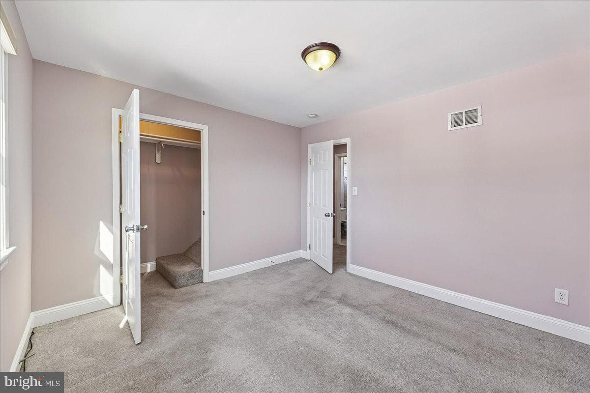 2551 Colebrooke Drive photo 13
