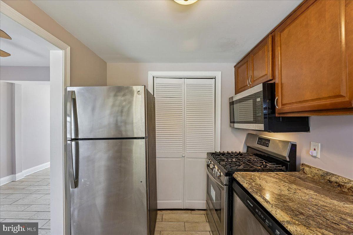2551 Colebrooke Drive photo 8