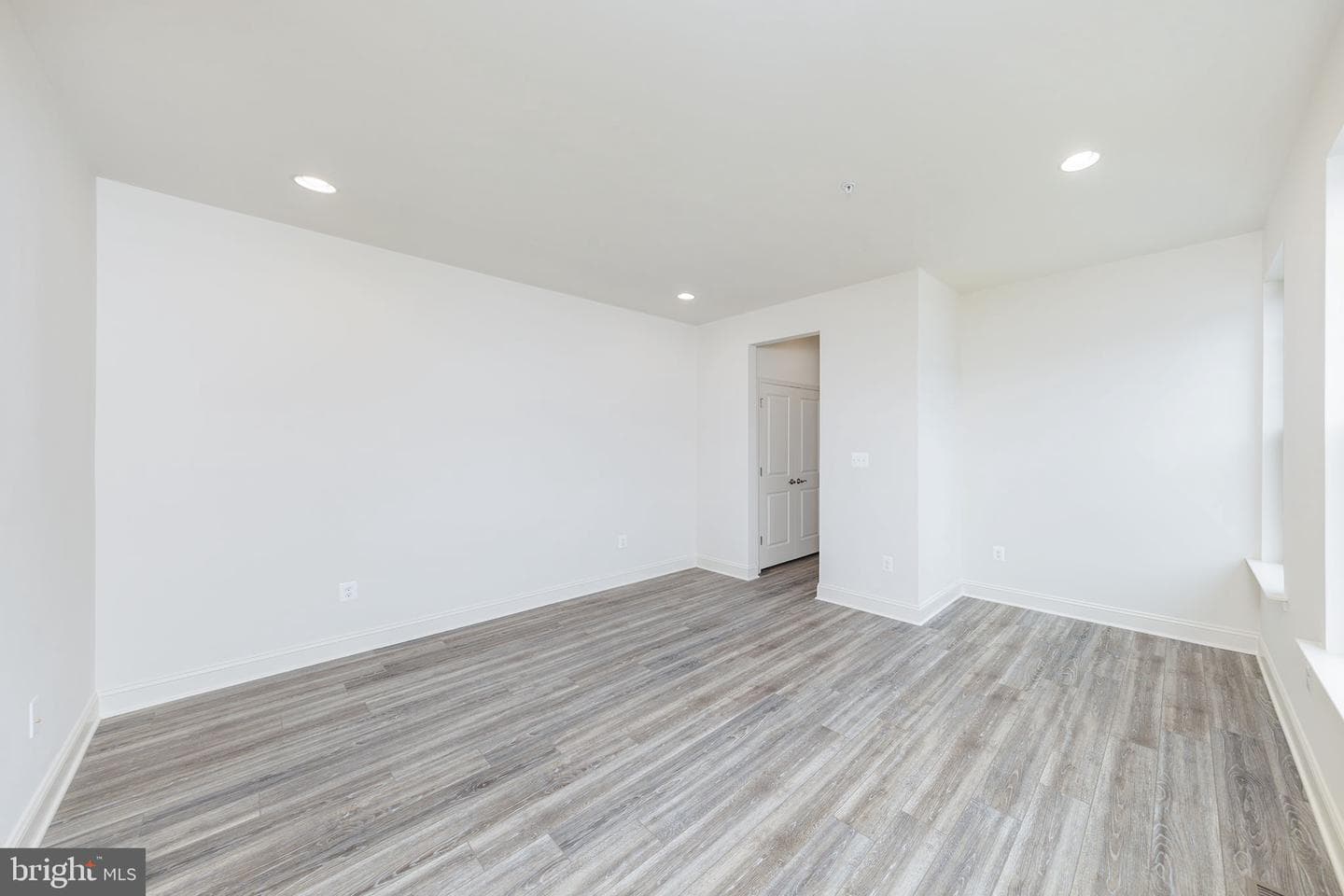 15719 Henrietta Drive photo 35