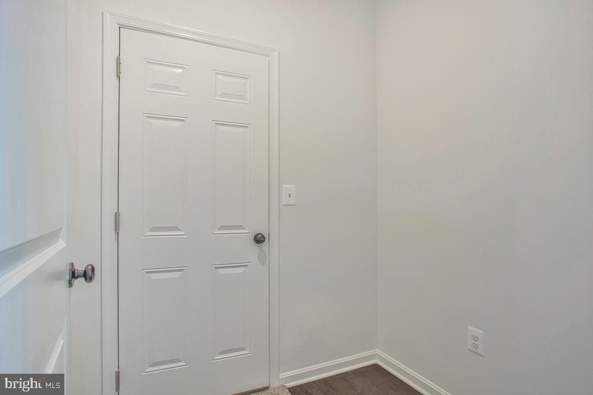 6519 Suitland Road photo 17