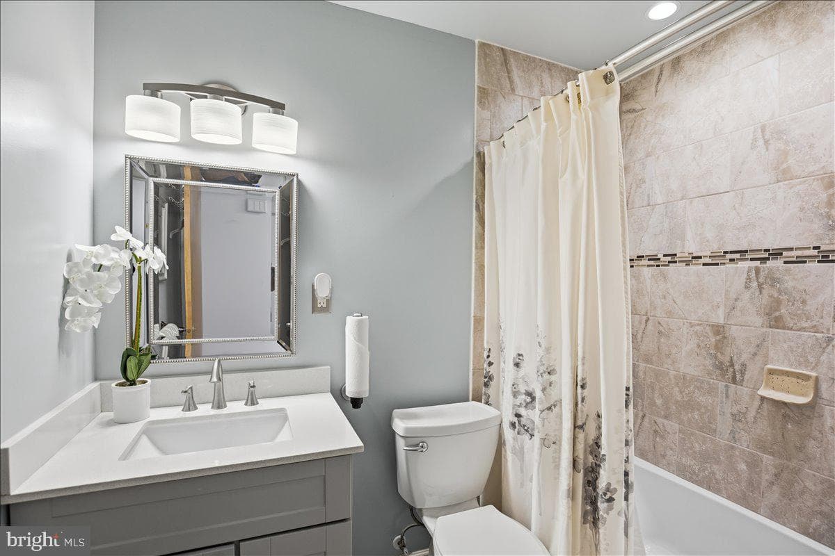 10708 Tyrone Drive photo 25