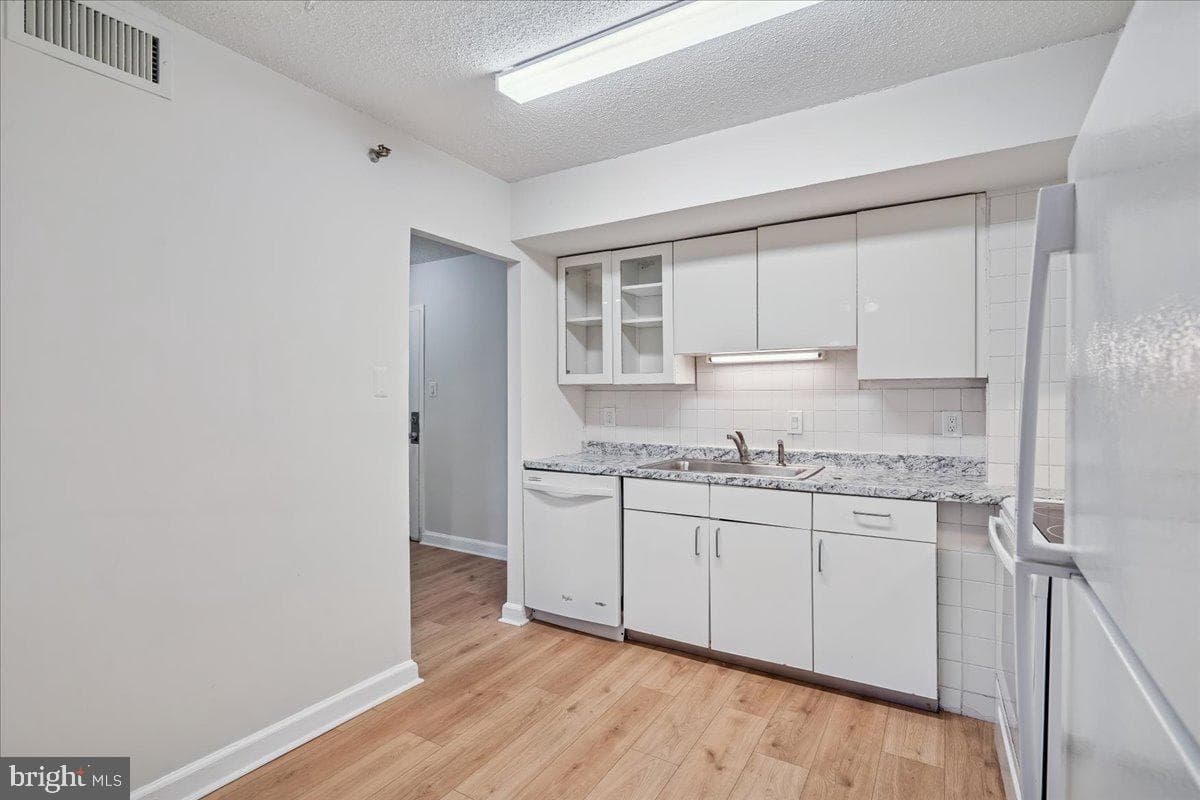 9200 Edwards Way #1202 photo 5