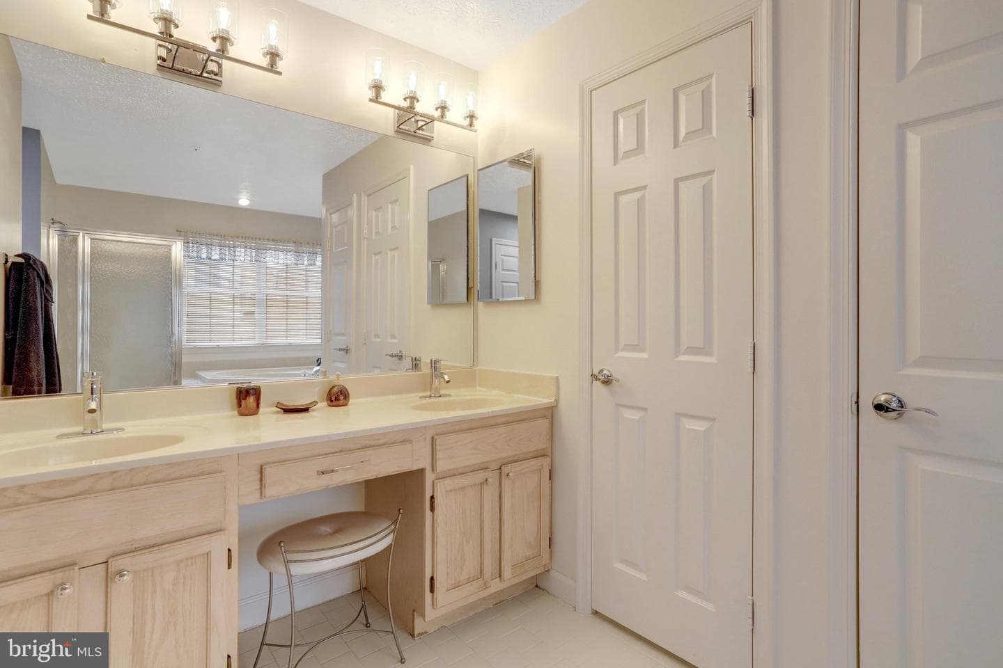 1407 Aragona Boulevard photo 36