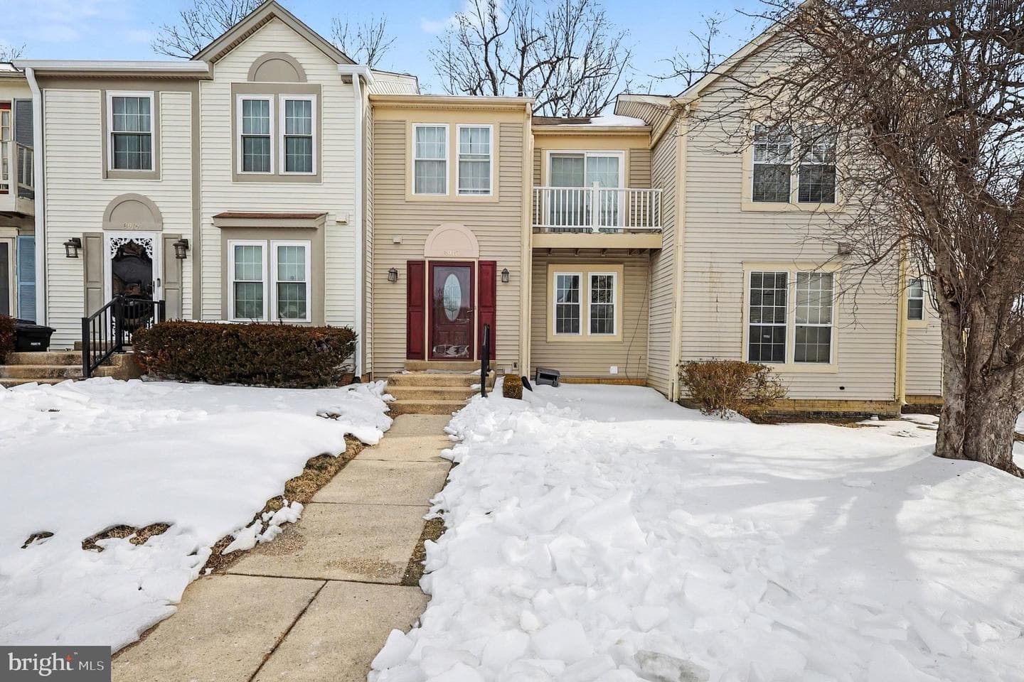8918 Hillside Court photo 2