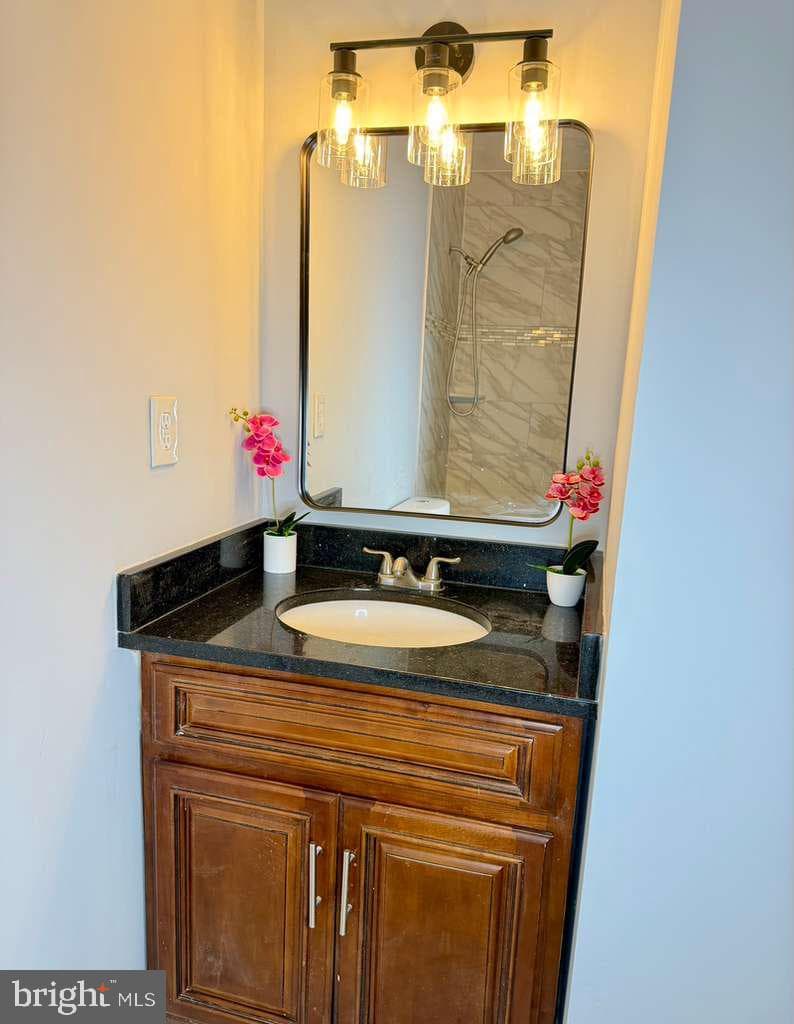 828 Clovis Avenue photo 9