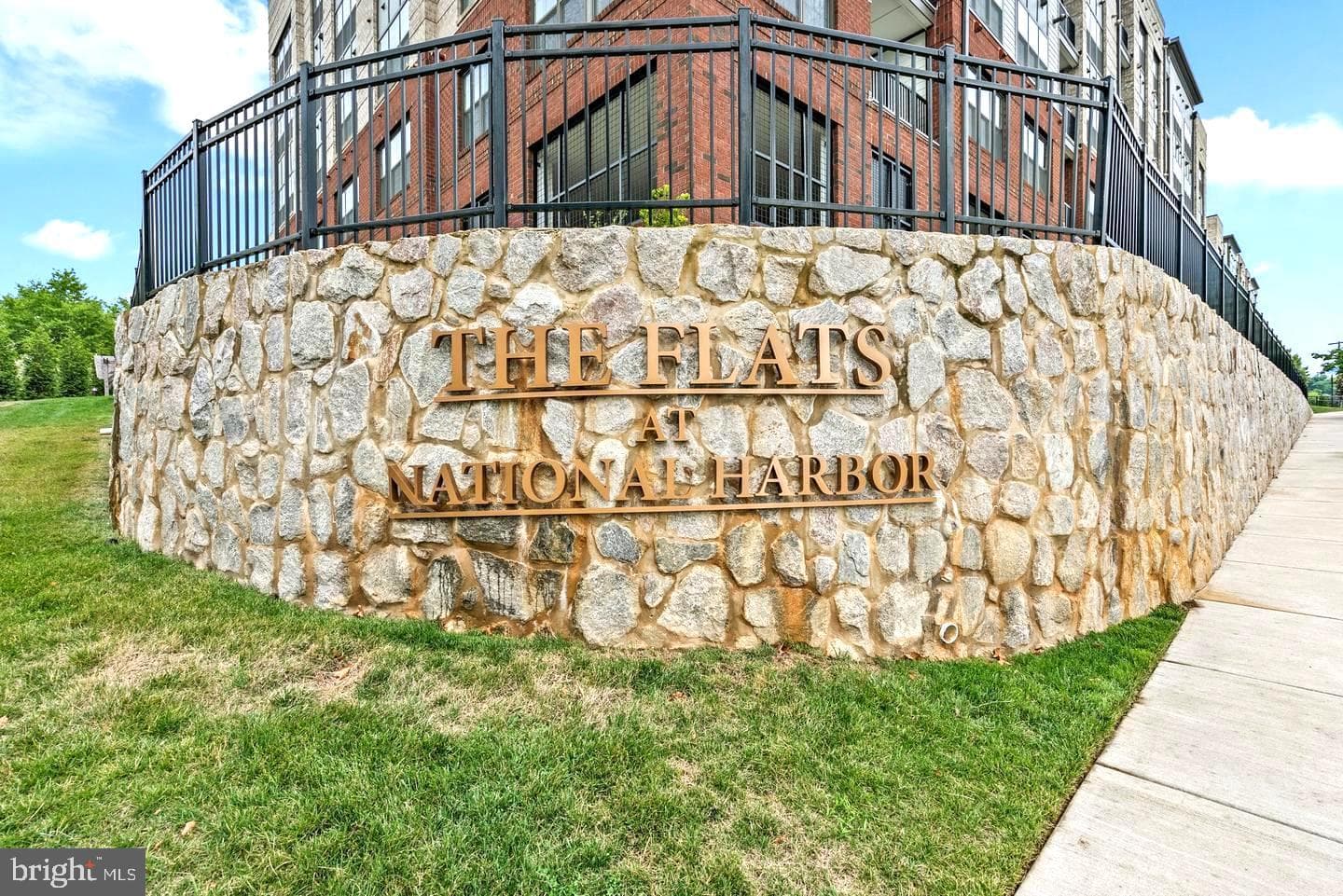 102 Saint Ives Place #307 photo 2