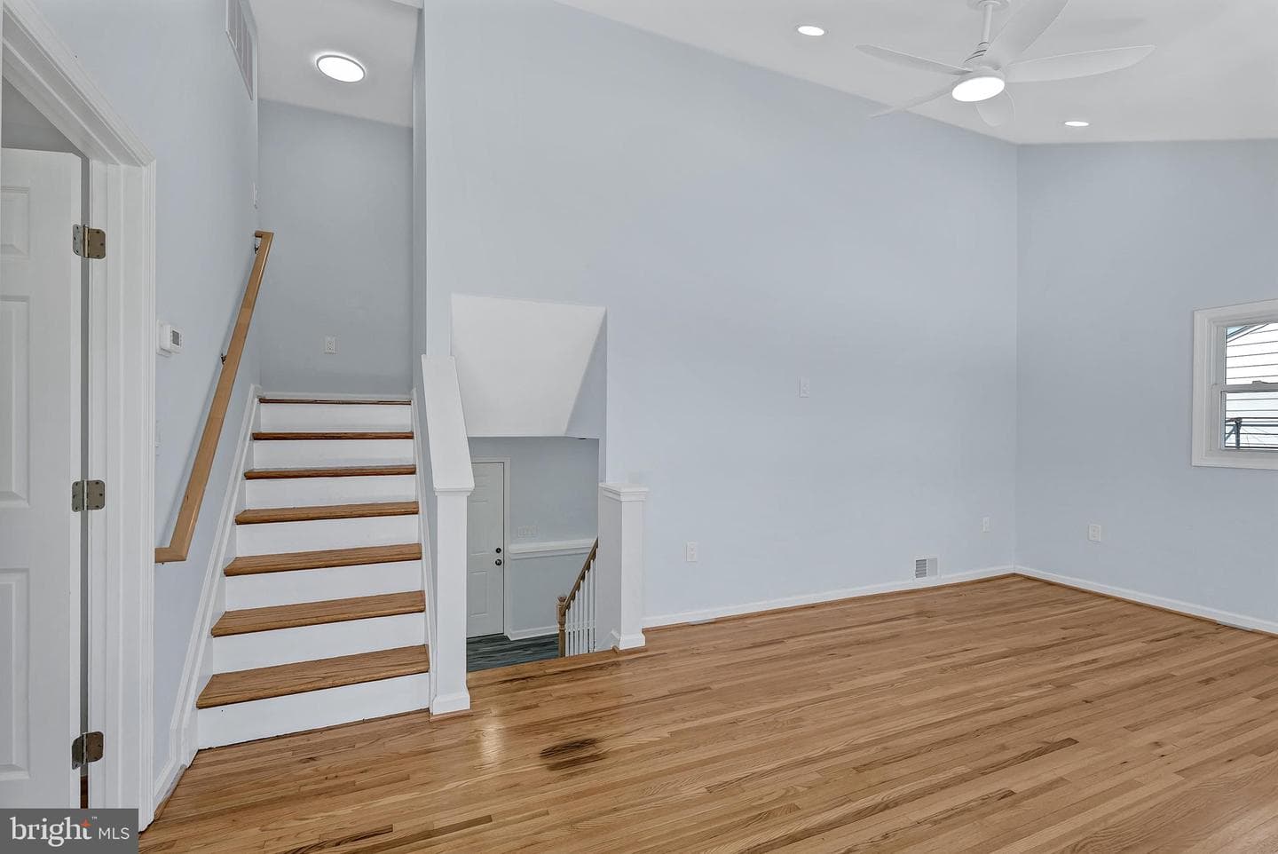 504 Sandy Place photo 4