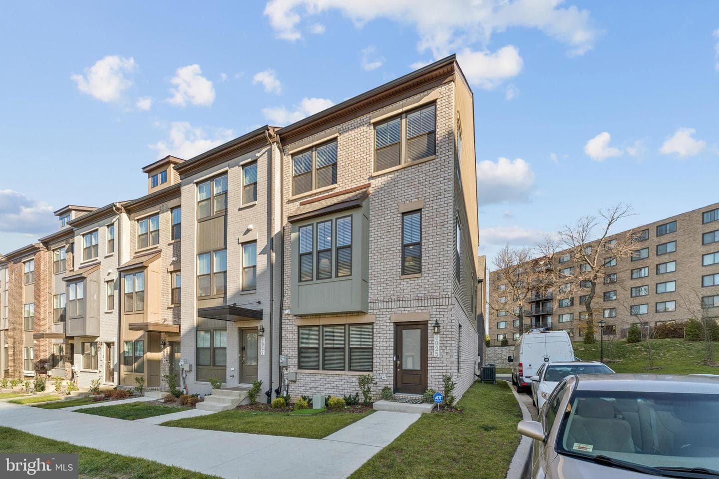 6025 Soho Way photo 3