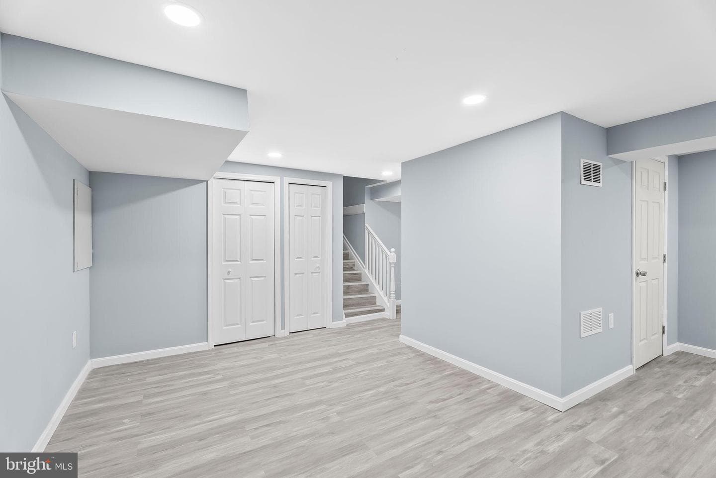 4302 Henderson Road photo 25