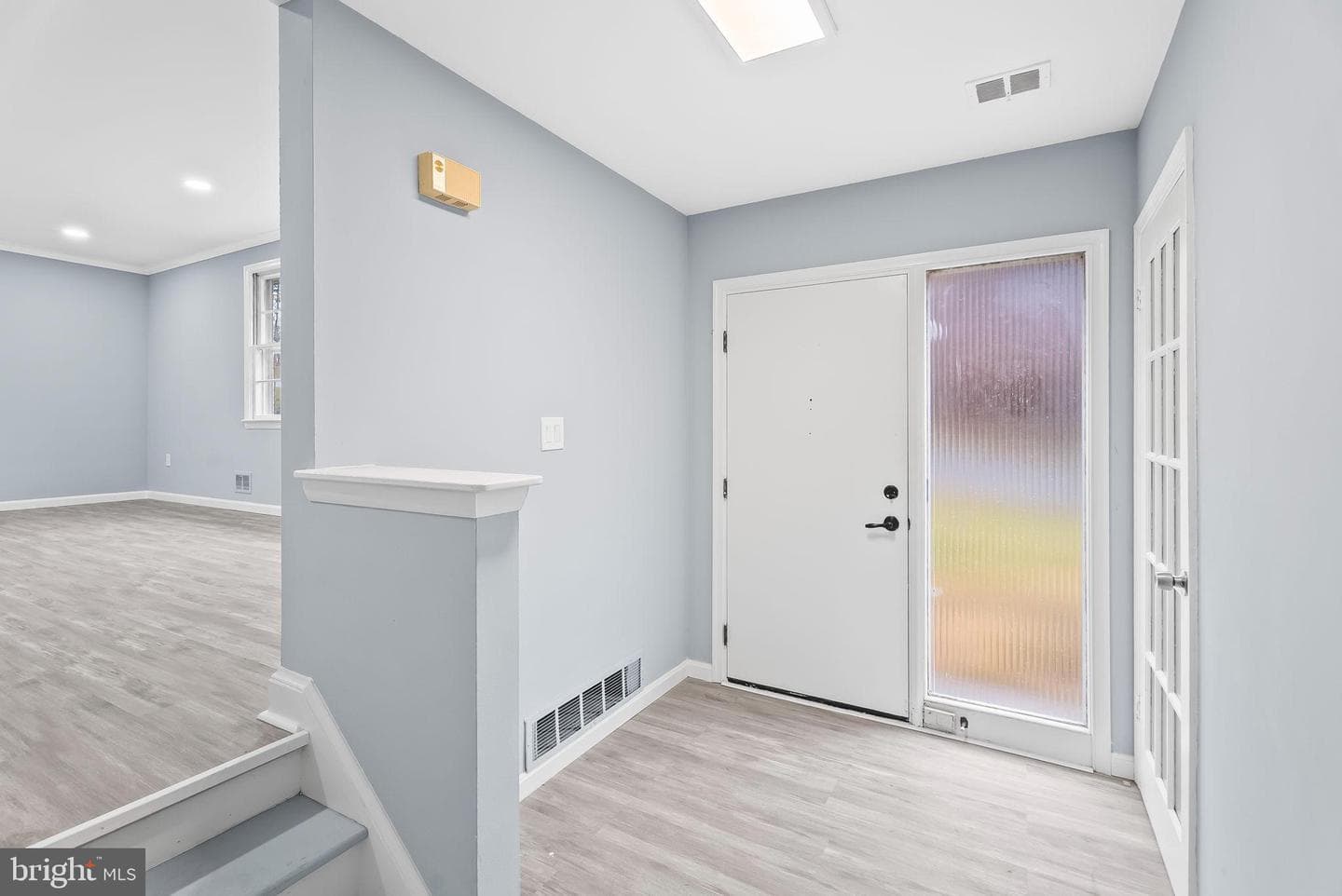 4302 Henderson Road photo 3