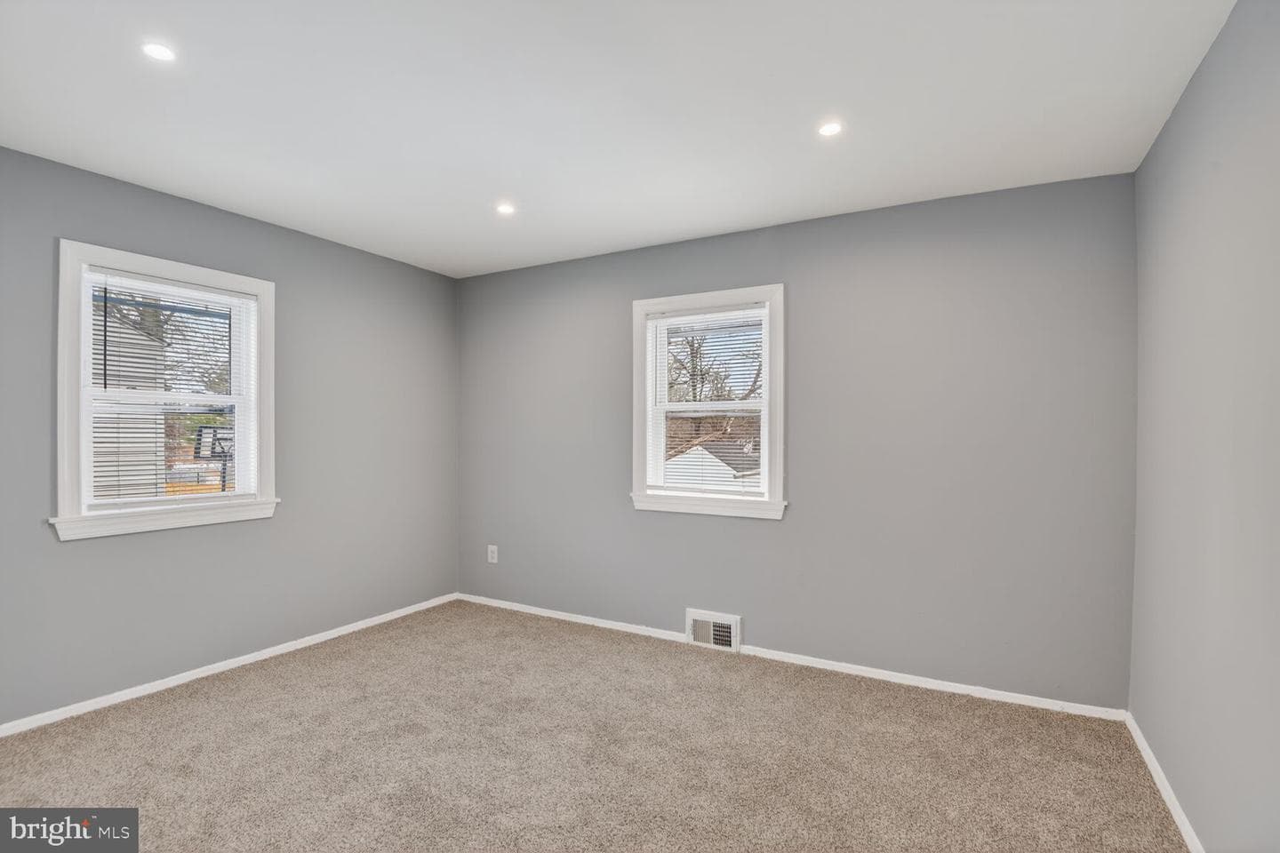 6515 Parkway Court photo 12