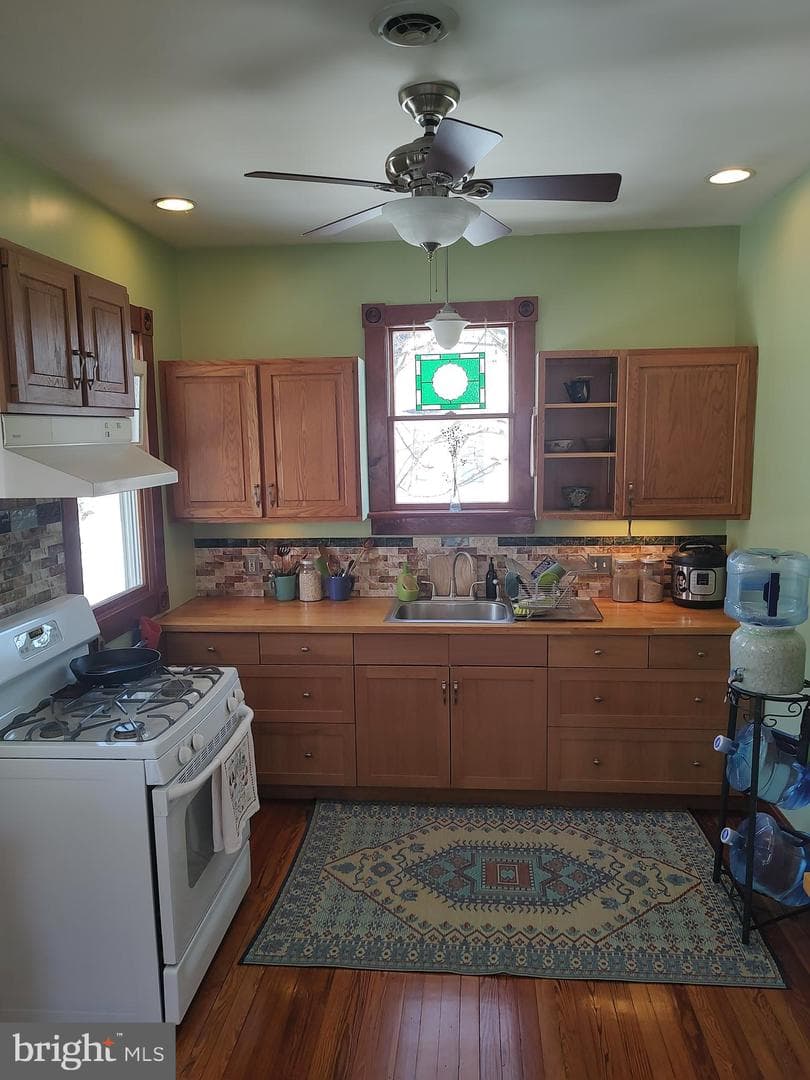 4908 Riverdale Road photo 3