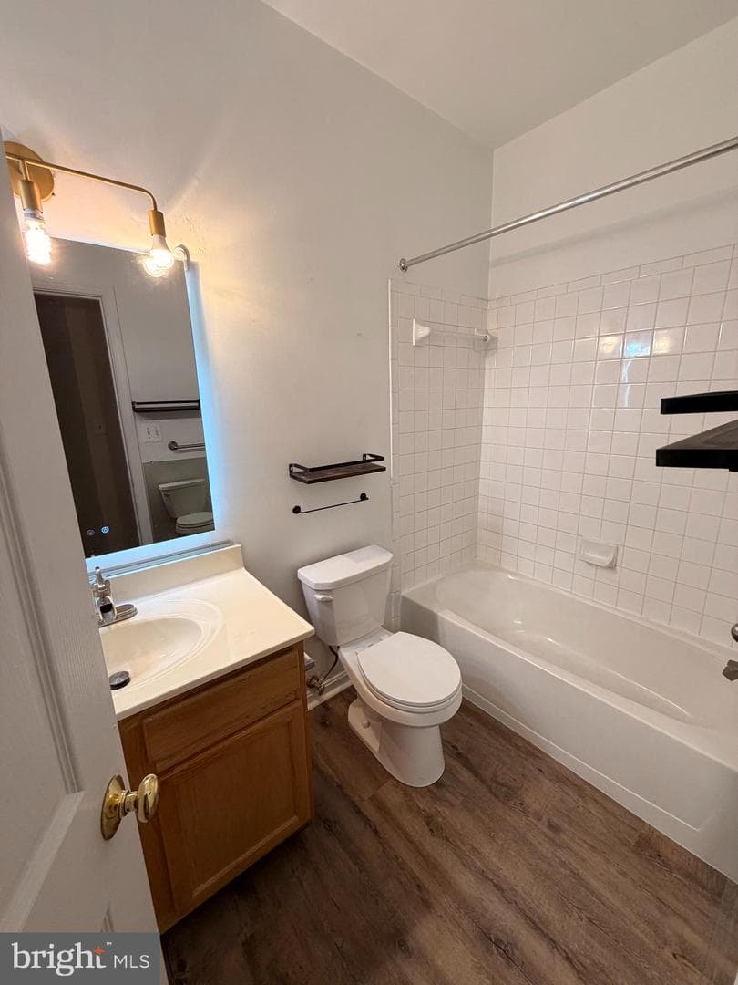 14401 Hampshire Hall Court #g-1001 photo 16