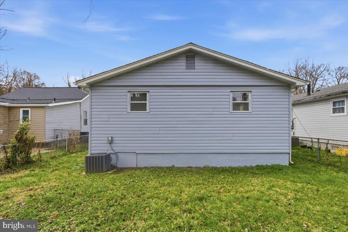 405 Birchleaf Avenue photo 25