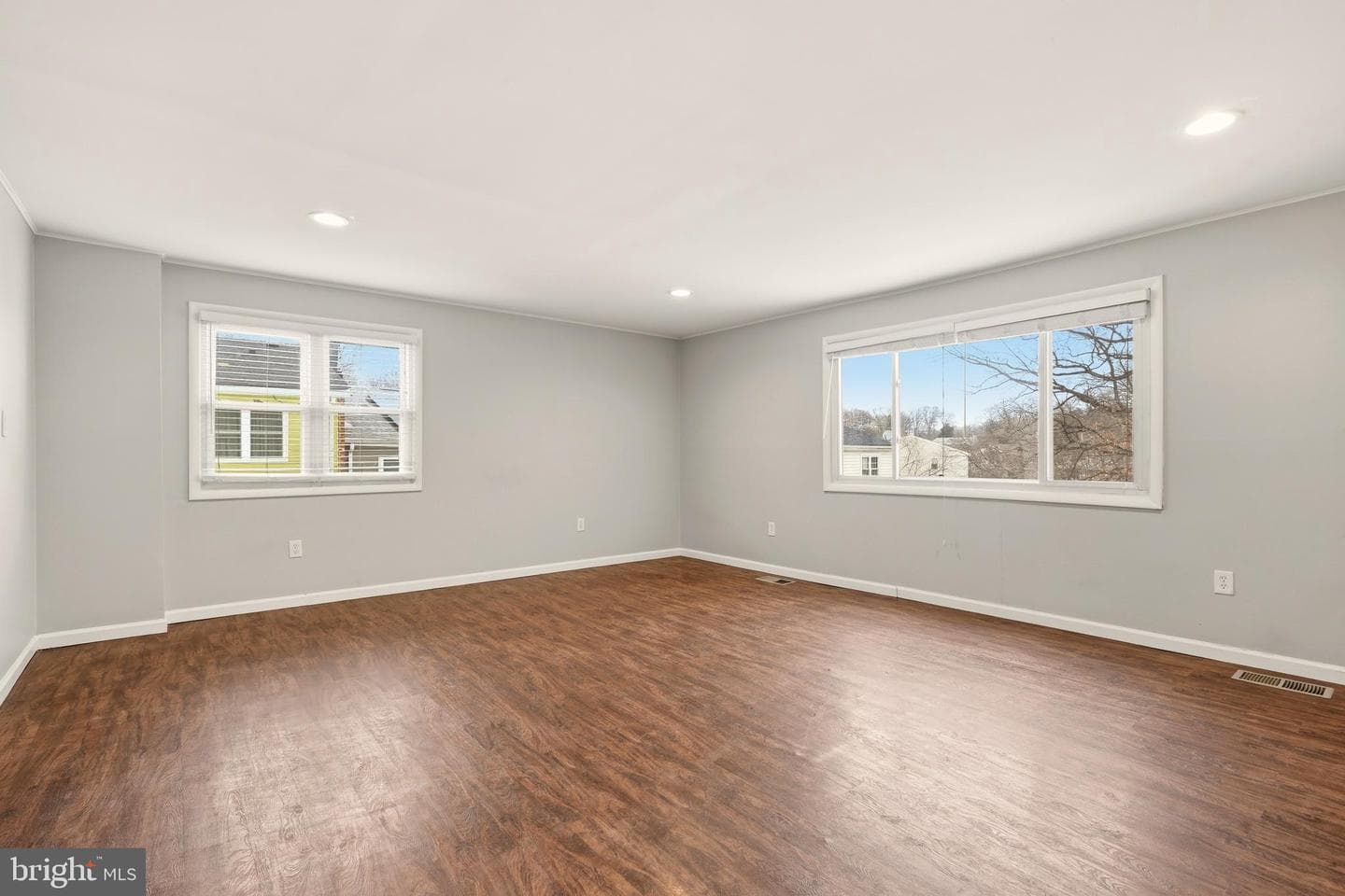 7712 Erica Lane photo 10