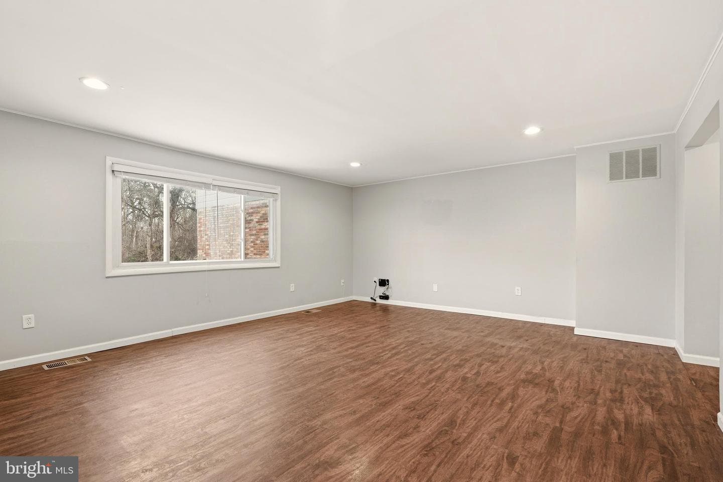 7712 Erica Lane photo 12