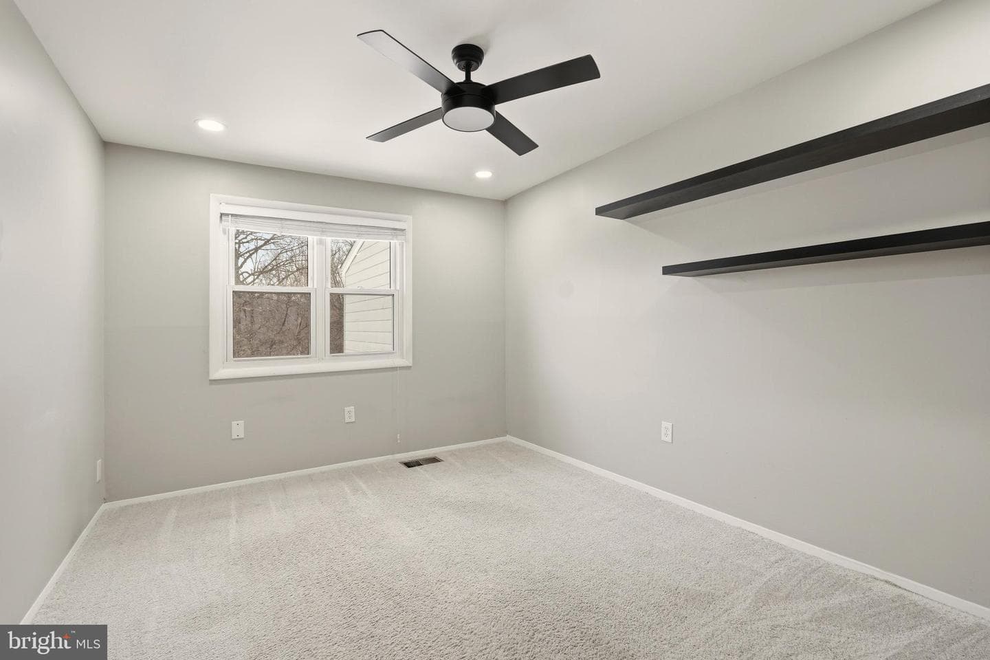 7712 Erica Lane photo 20
