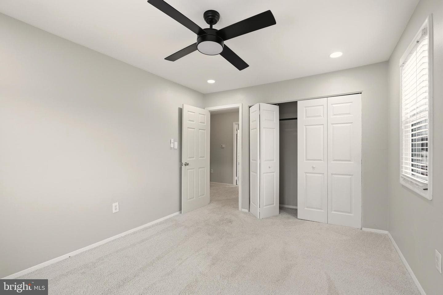 7712 Erica Lane photo 21
