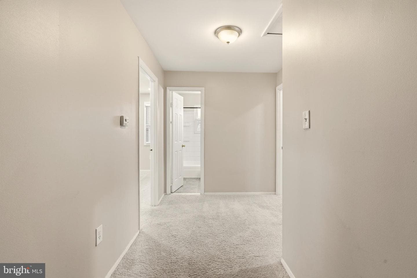 7712 Erica Lane photo 24