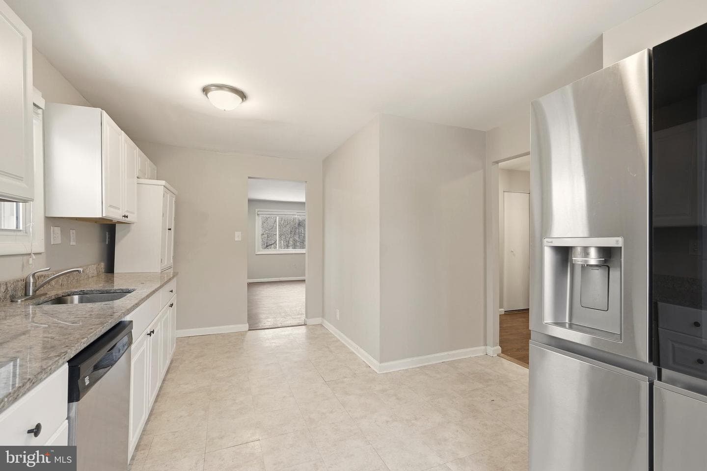 7712 Erica Lane photo 9