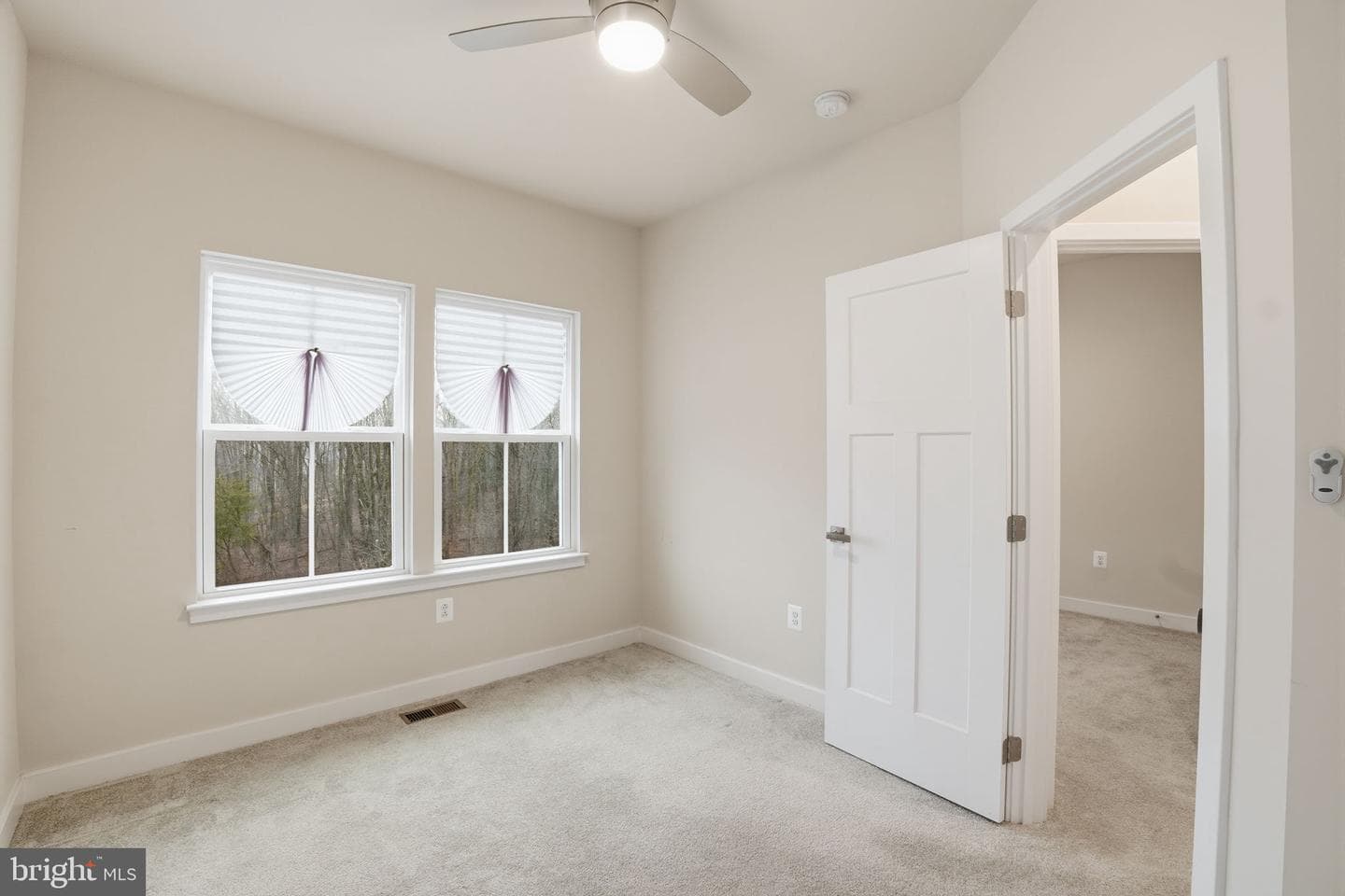 8437 Hamlin Street photo 21