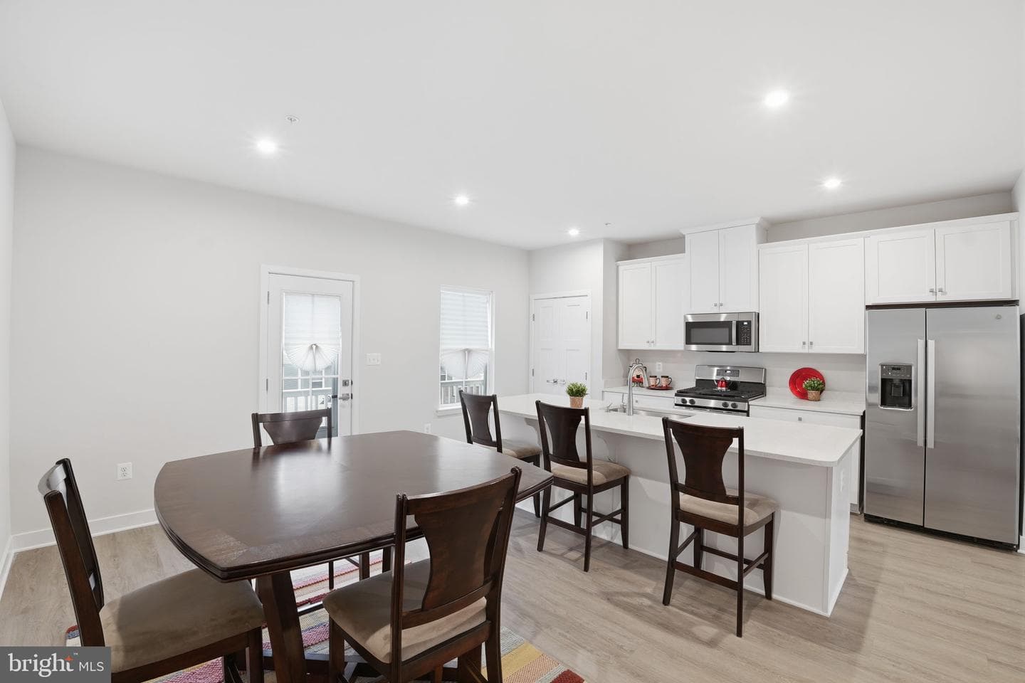 8437 Hamlin Street photo 4