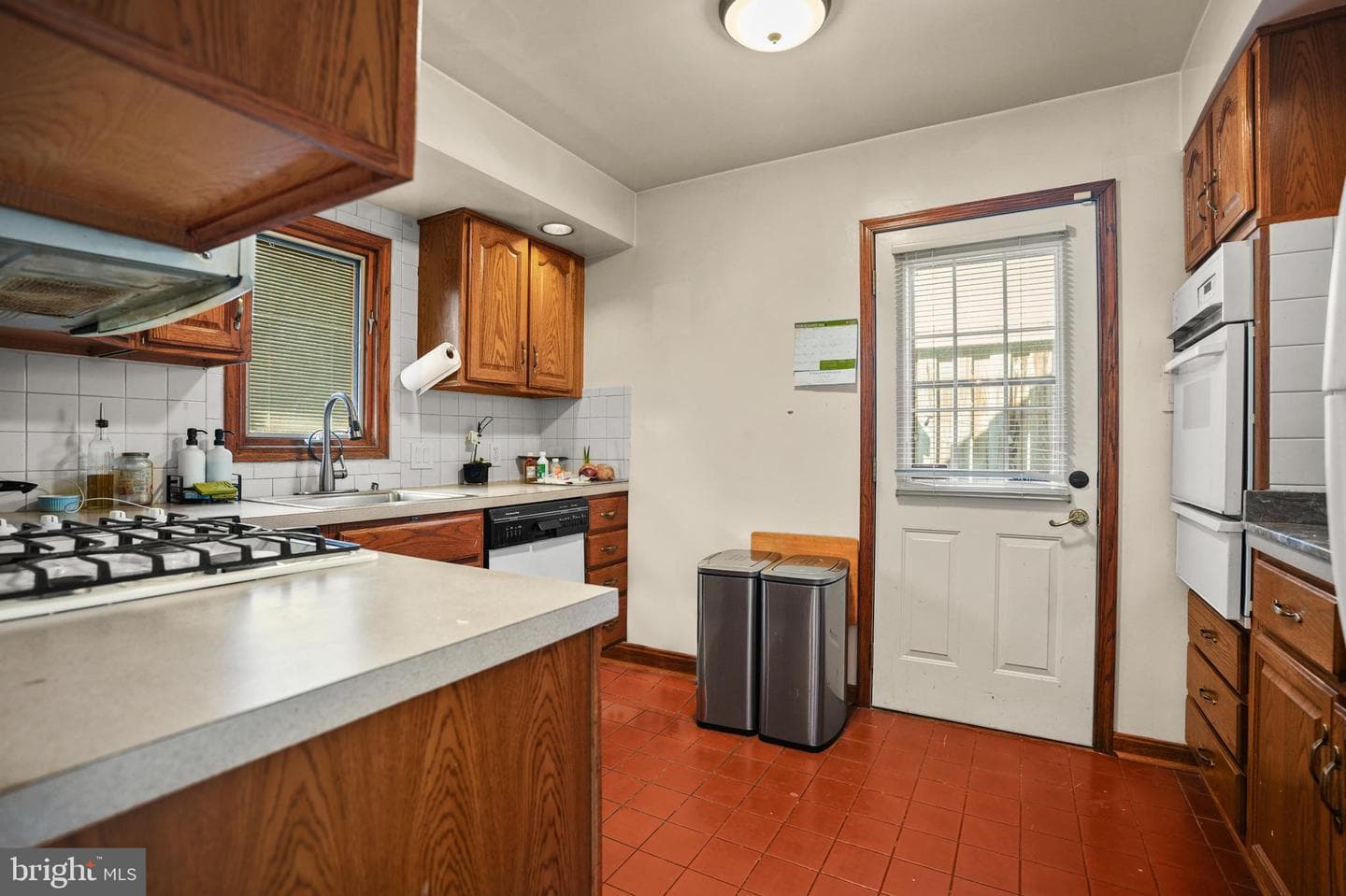 1202 Marton Street photo 13