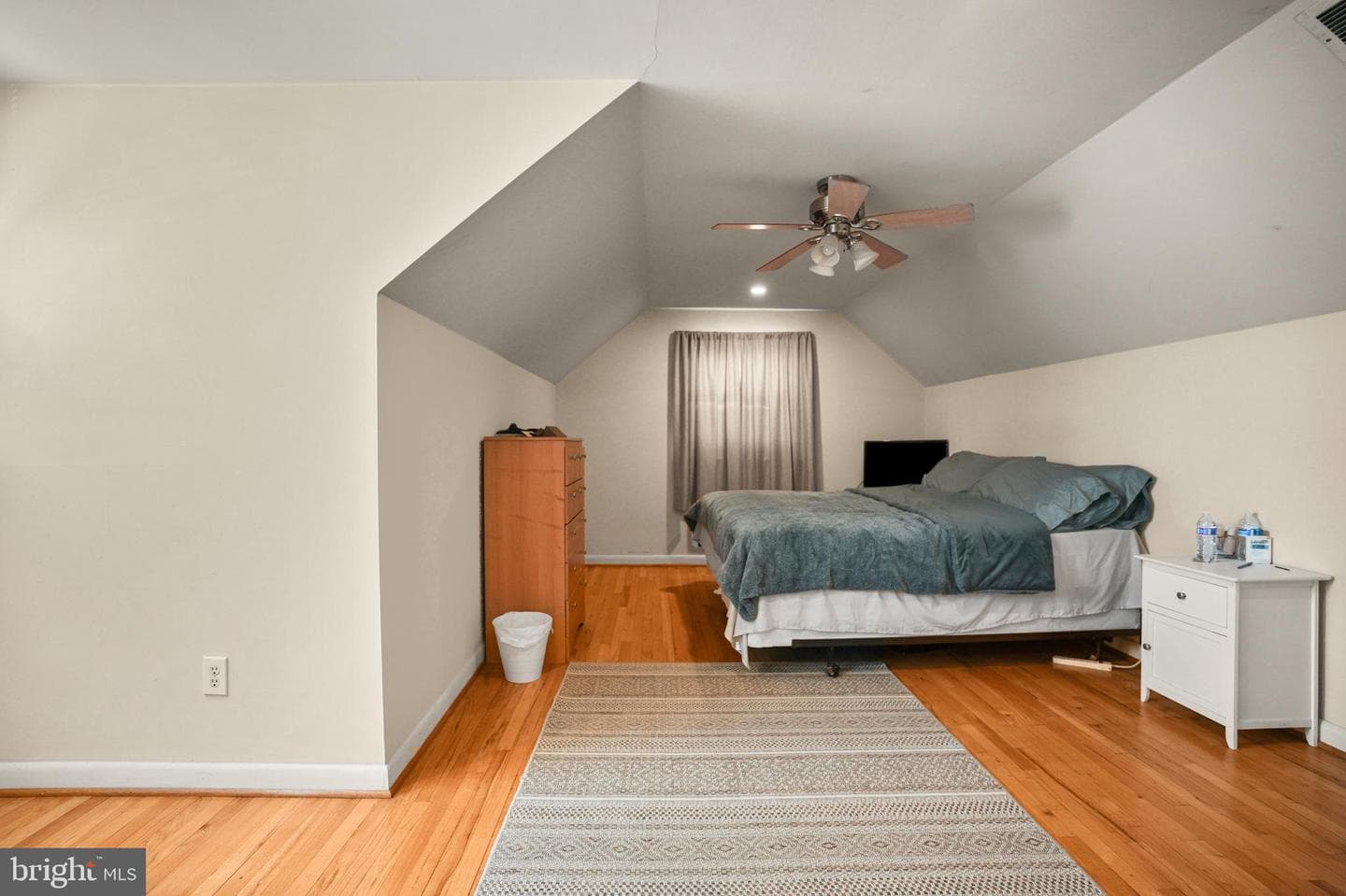 1202 Marton Street photo 22