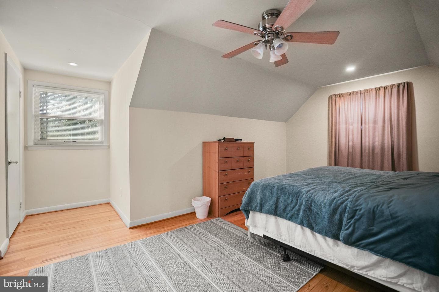 1202 Marton Street photo 23