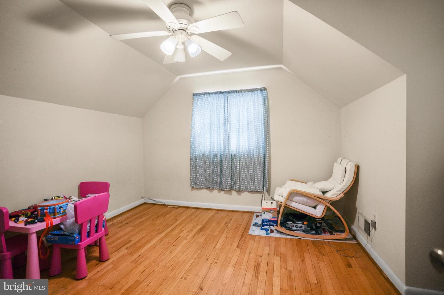 1202 Marton Street photo 25