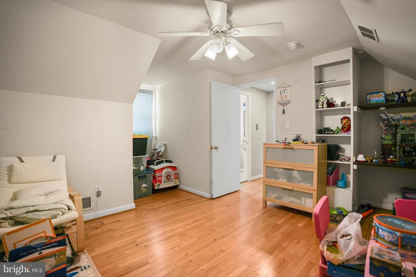 1202 Marton Street photo 26