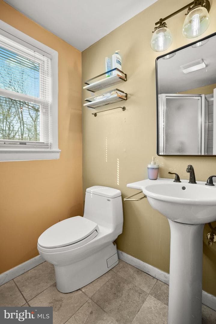 1202 Marton Street photo 27