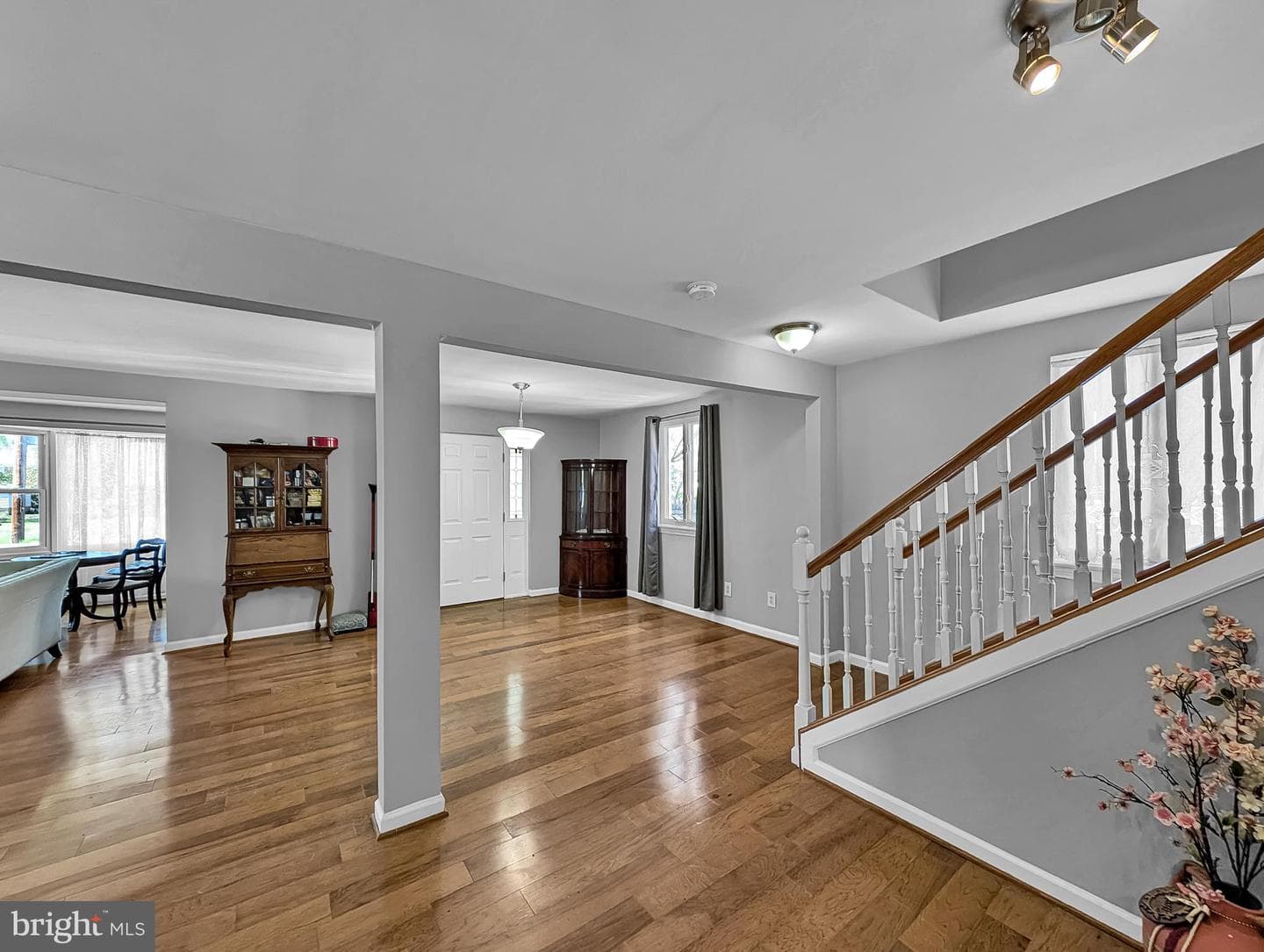 3108 Walters Lane photo 2
